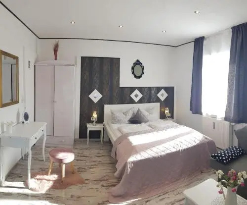 LA Boutique House