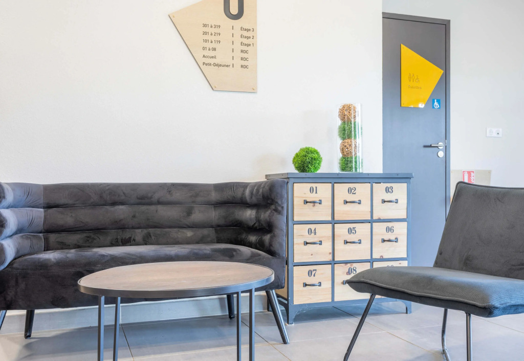 B&B HOTEL Saint-Martin-de-Crau Alpilles Camargue