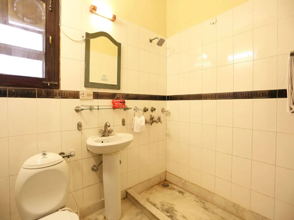 OYO Flagship Noida Spice Mall