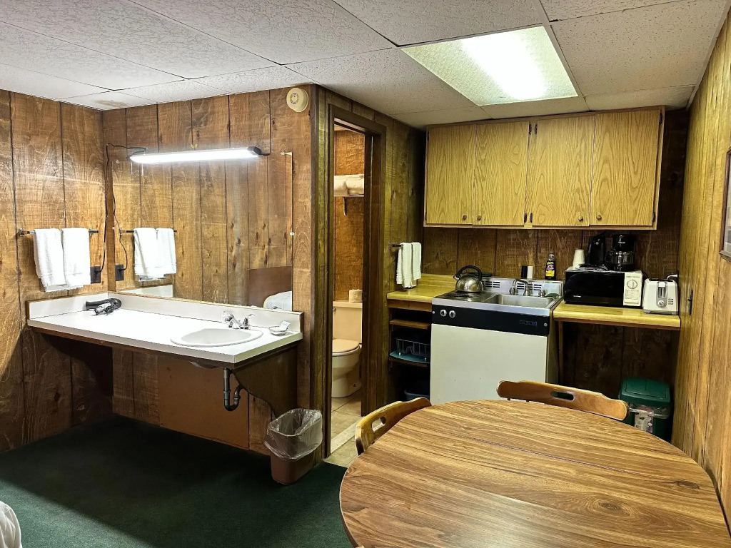 Maple Leaf Inn Lake Placid