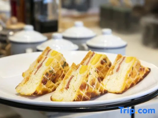 Moshang Qingya Hotel (Shenghua Li Shopping Center Jingkai Central Square Subway Station)