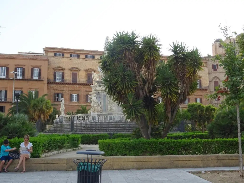 Around Cassaro Holiday House