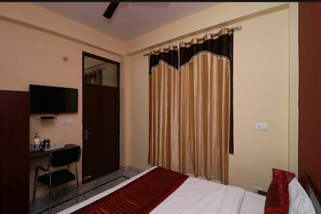 B-5 Kalish Park by OYO Rooms