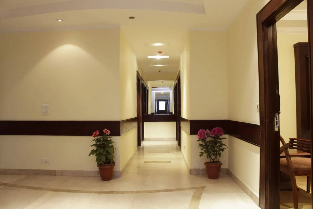 Fabhotel Broadway Inn Nehru Place