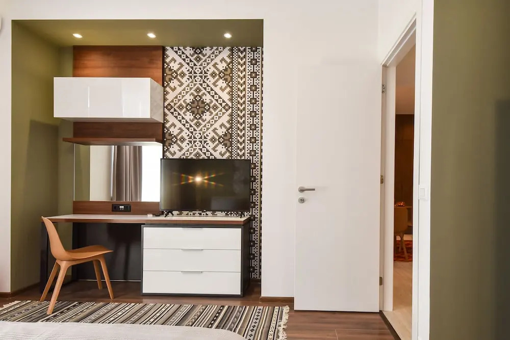 FM Premium Luxury 3-BDR Apartment - Traditional and Modernity