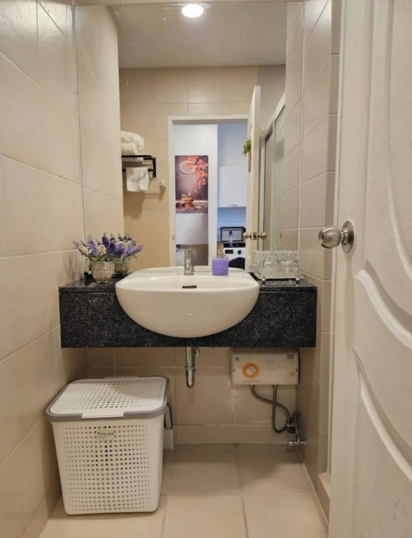 12th Floor Cozy Studio Room, 5-10 Mins Walk to Iconsiam and BTS