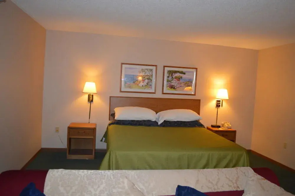 Super 8 St. Paul NE