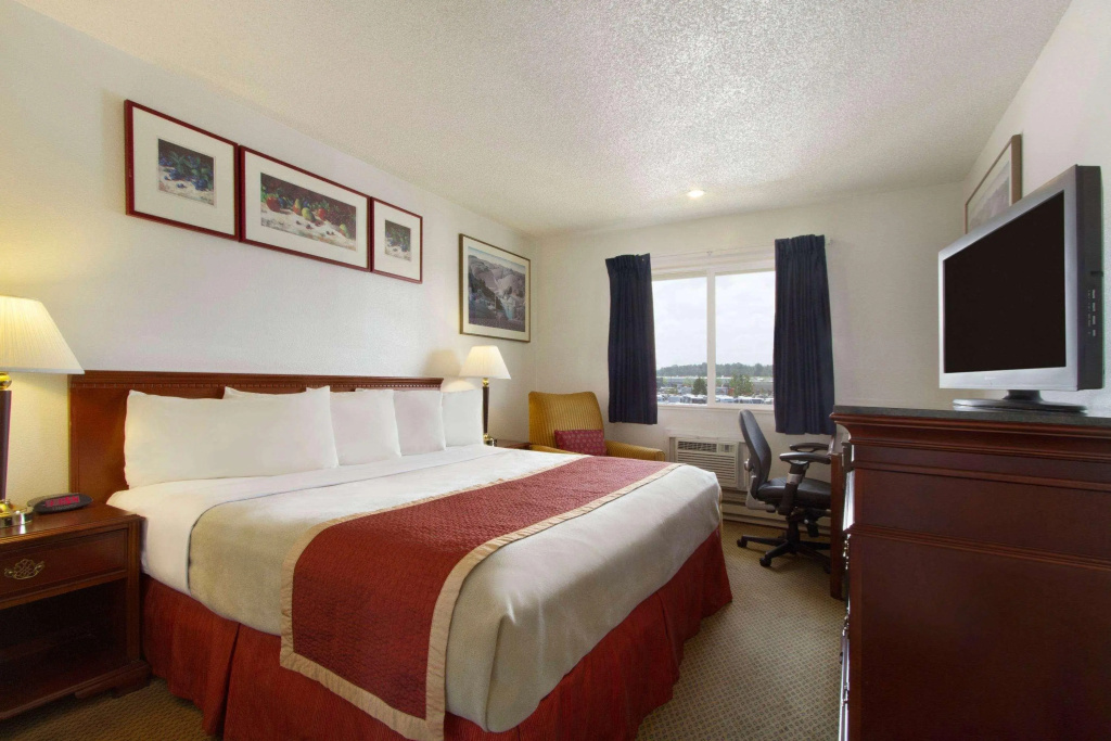 Travelodge Port of Tacoma
