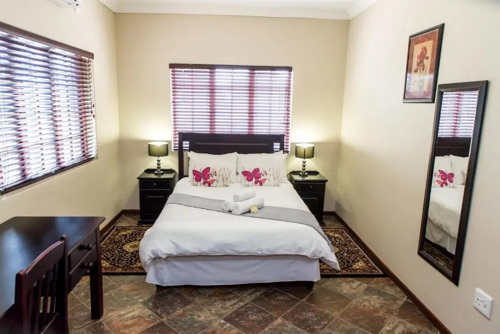 Schroderhuis Guesthouse NO LOADSHEDDING GOOD WIFI