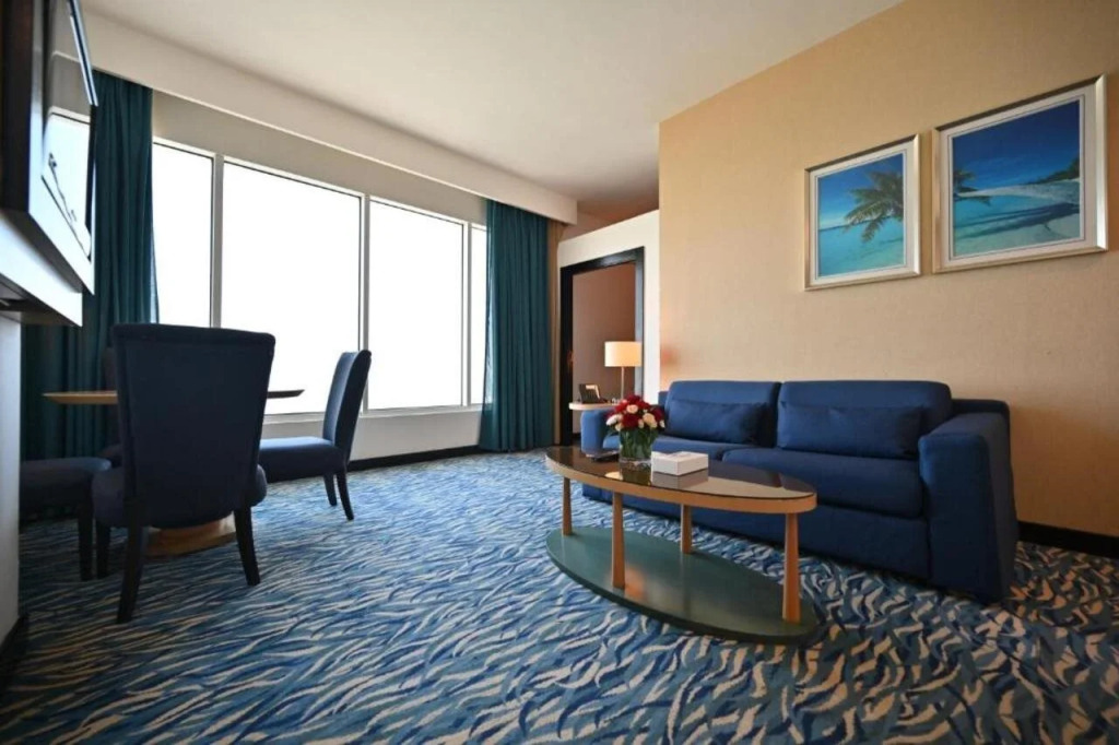 Harbour Suites Hotel