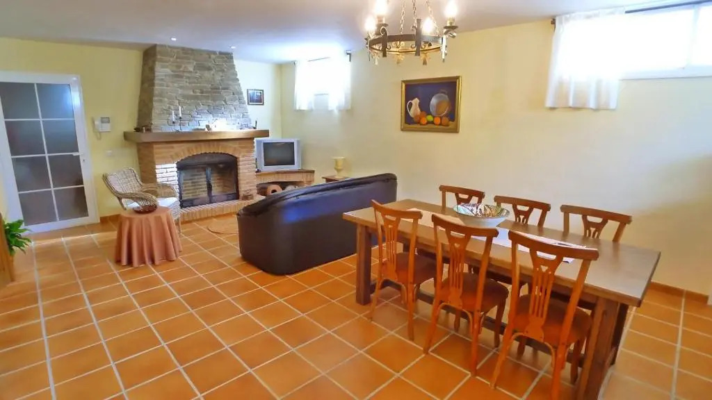 R1044 - Villa Karina