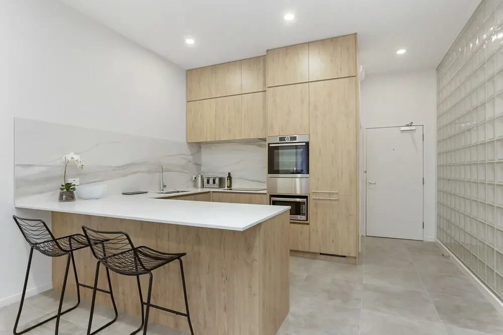 2 Bedrooms On Hobson Street With Carpark - By Urban Butler
