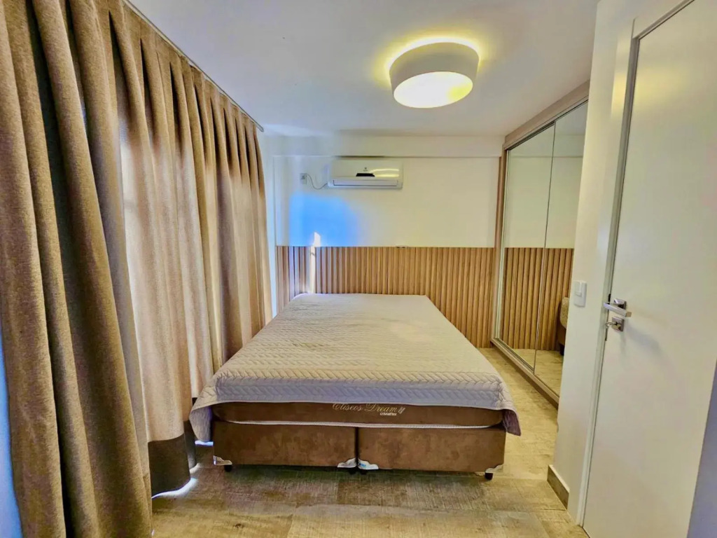 SOBRADO 180 MTS PRAIA MARISCAL BOMBINHAS Algodoeiro 249-4