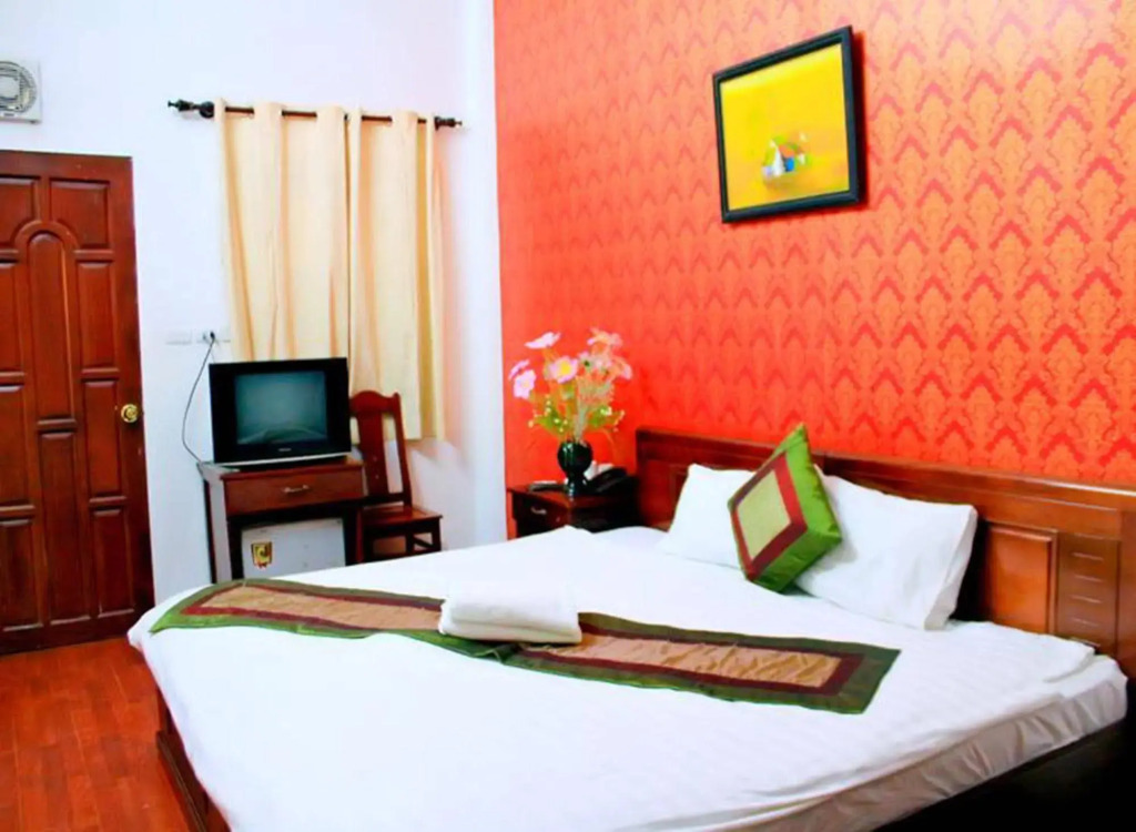 Center of Hoan Kiem Lake - 1 bed room, maximum 2 people