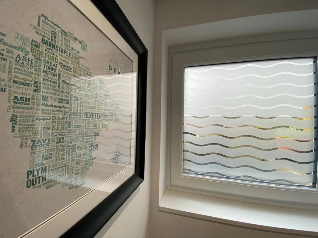 Two Sails - Spacious, Stylish, Unique, Parking, High Speed Fibre Broadband, Over 280 channels including Sky and BT Sports, Sky Cinema plus more