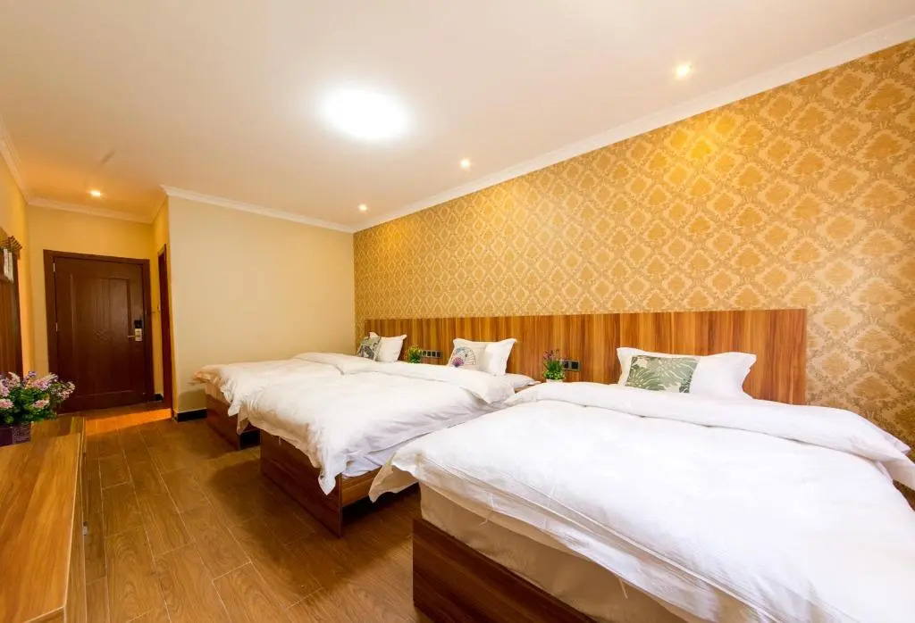 Shangri_La Lamtin Youth Hostel