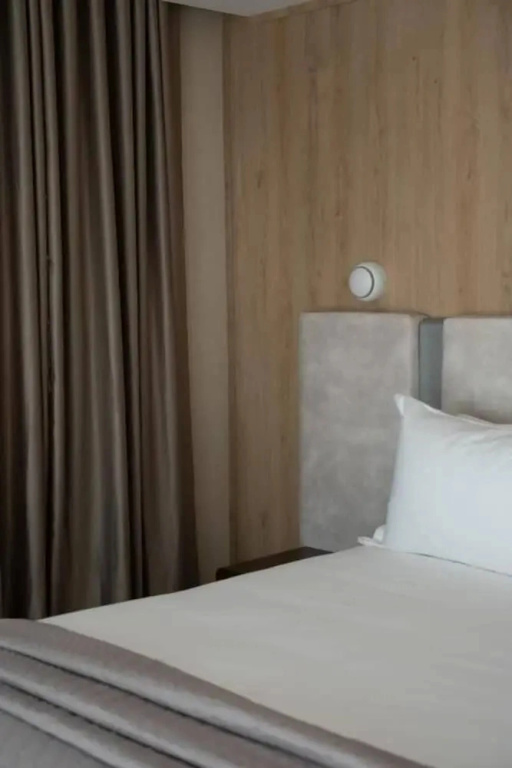 GREAT WHITE HOTEL