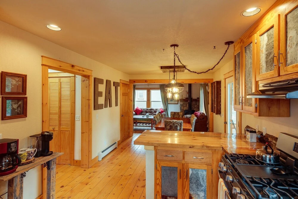 Rustic Pagosa Springs Cabin w/ Hot Tub + Game Room