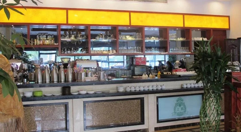 Fengxianghu Hotel (Haikou East High-speed Railway Station)