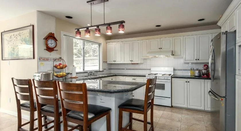 Fraser River Richmond Bed and Breakfast