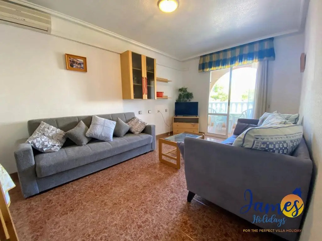 Torrevieja 2nd Floor Aprt with Comm Pool TV7