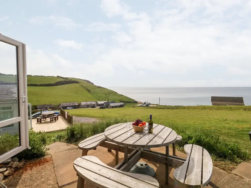 Siesta Chalet, BRIDPORT