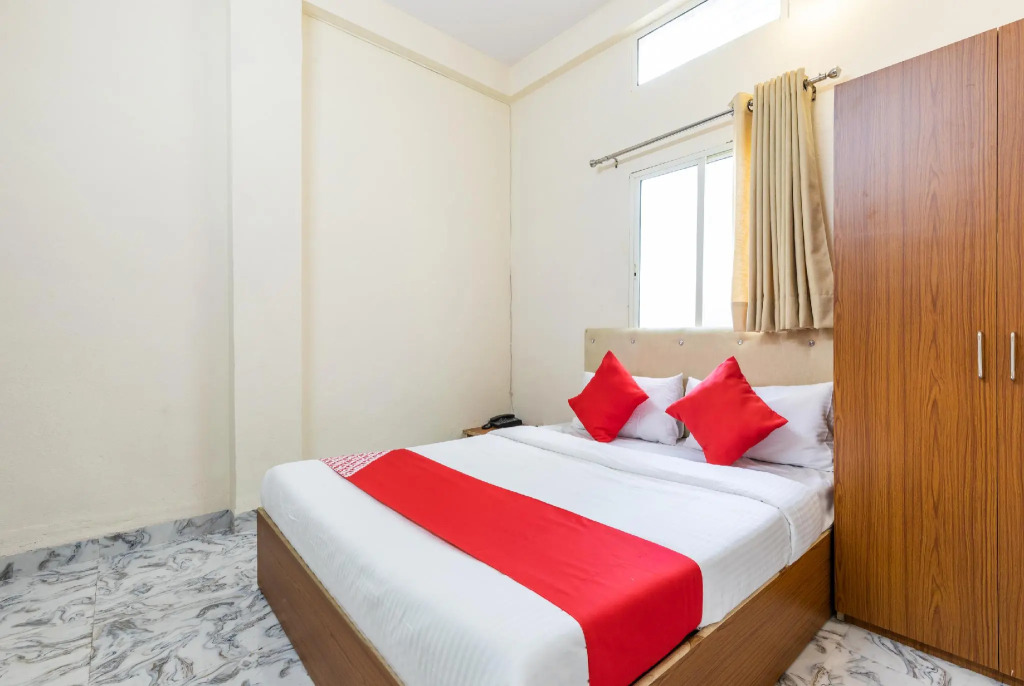 OYO Flagship 35815 Hotel Gulab Inn