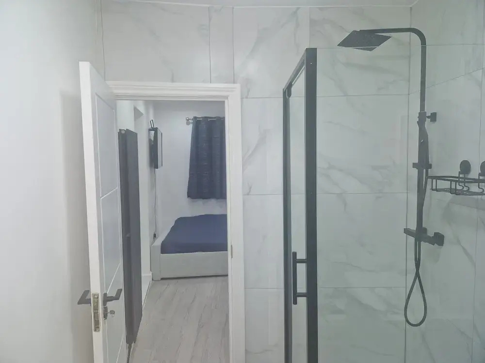 Blake Rainham Homestay