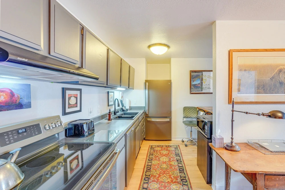 Ketchum Vacation Rental - Hike, Ski & Explore!