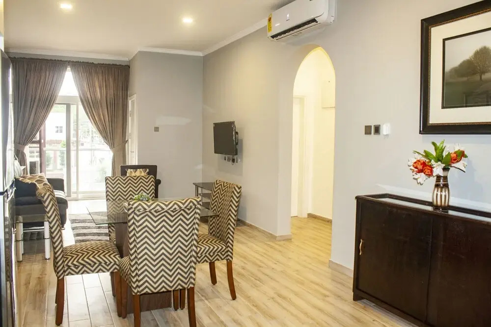Emerald Suites