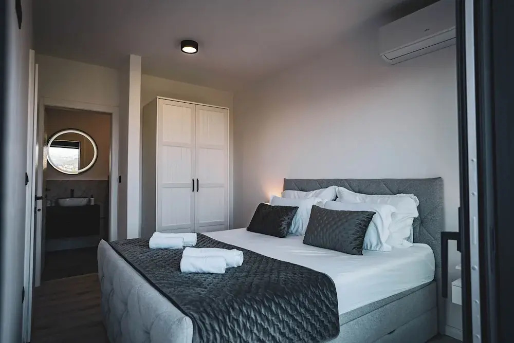 Modern Sea View Villa, Private Pool, Whirlpool, Calm & Beach Near