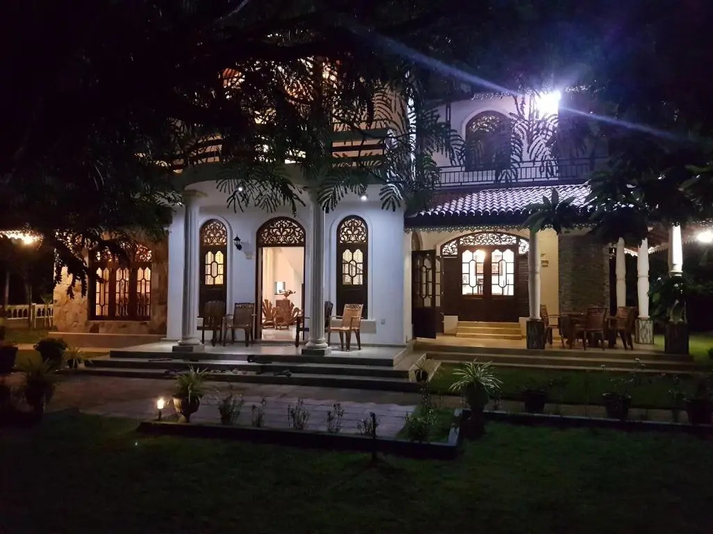 Sri Lagoon Villa