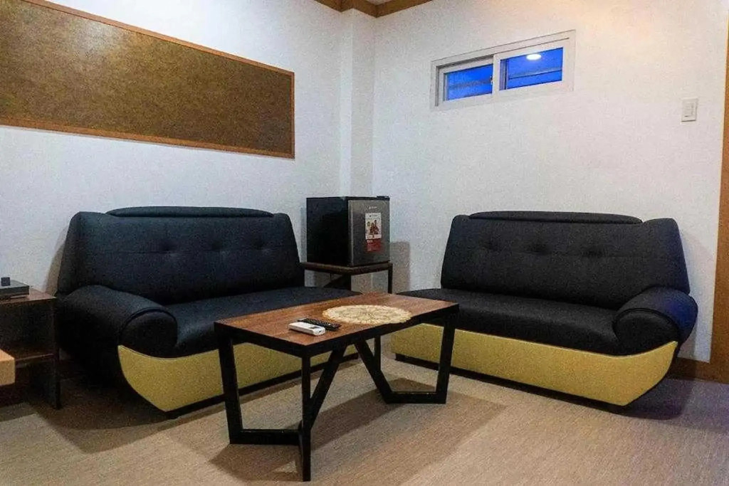 Collection O JM Lodge Near Clark Airport
