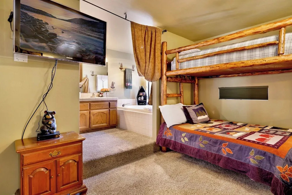 Moose Manor #2012