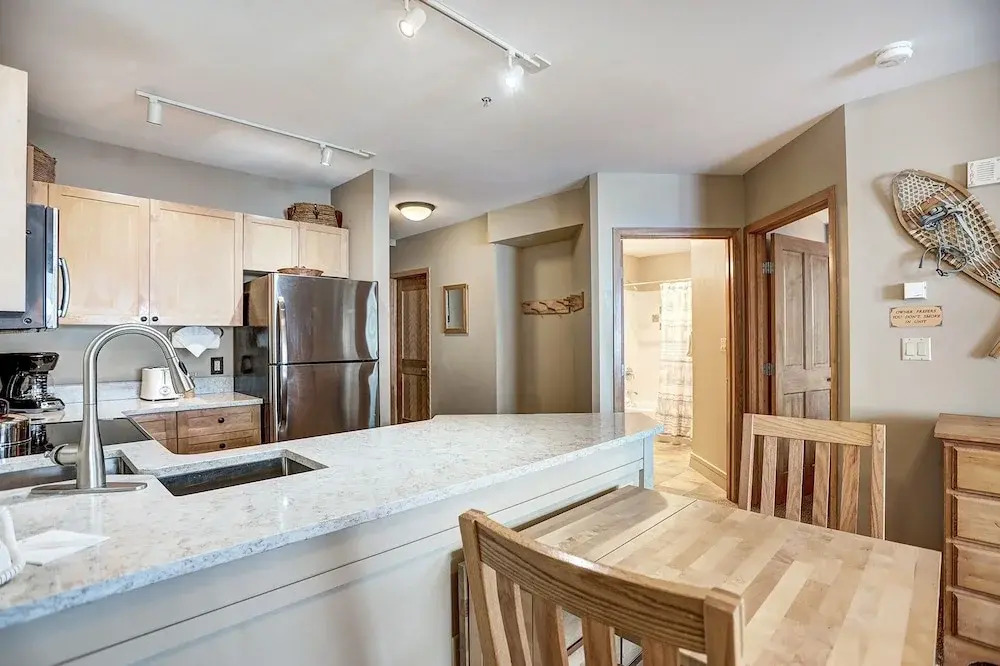 Silver Mill 8260-2br-walk To Slopes! Kids Ski Free! 2 Bedroom Condo by RedAwning
