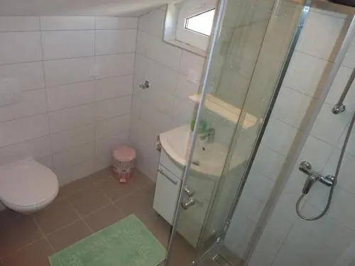 Queen beach Apartments - private pool - Sabunike III