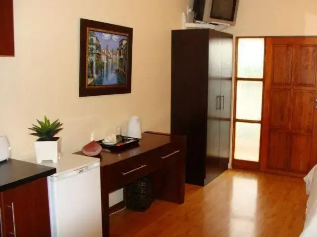 Escape Lodge