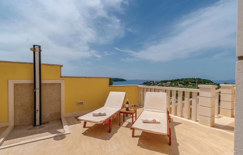 Awesome Home in Blato With Wifi and 6 Bedrooms