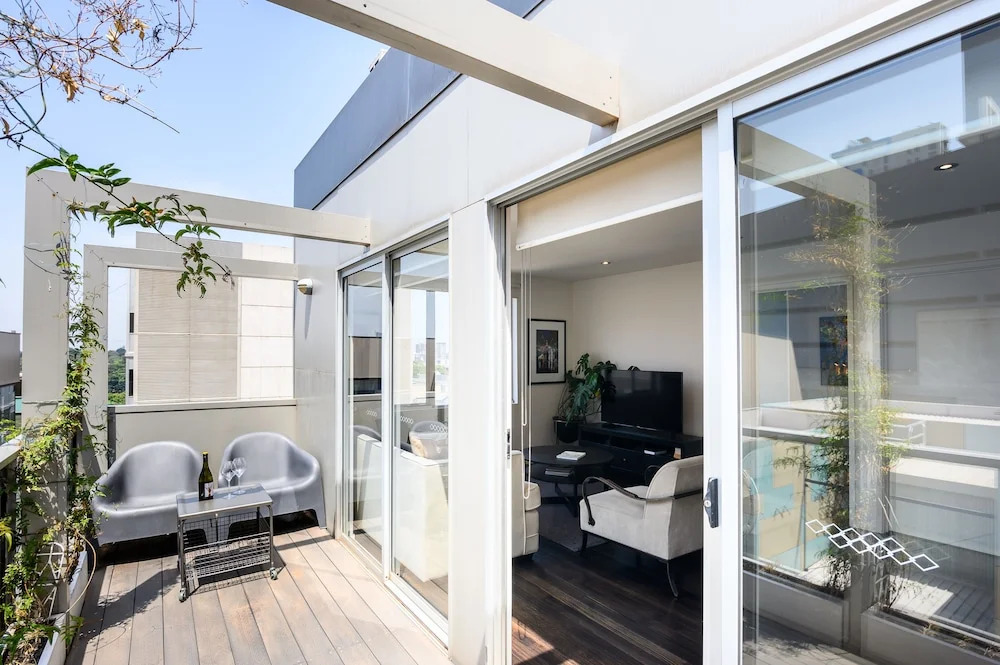 PENTHOUSE Laneway Art, Fed Square & Top Restaurants