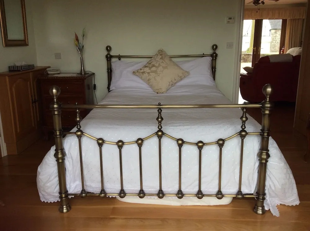 The Luxury Bluebell Apartment Suite With Wheelchair Access