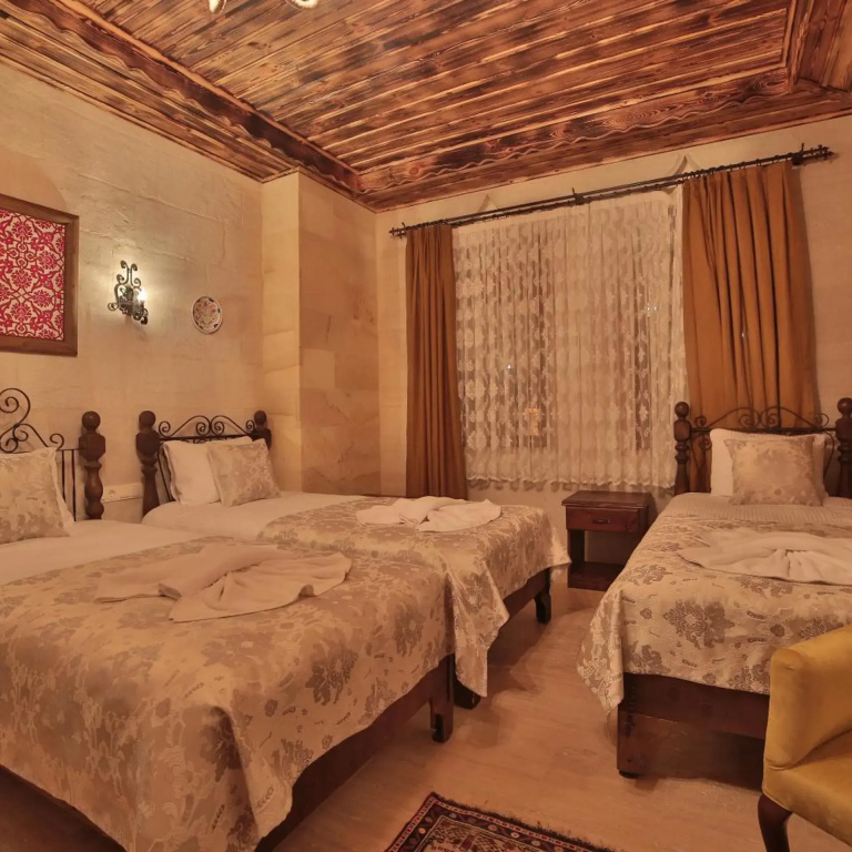 Caravanserai Inn Hotel