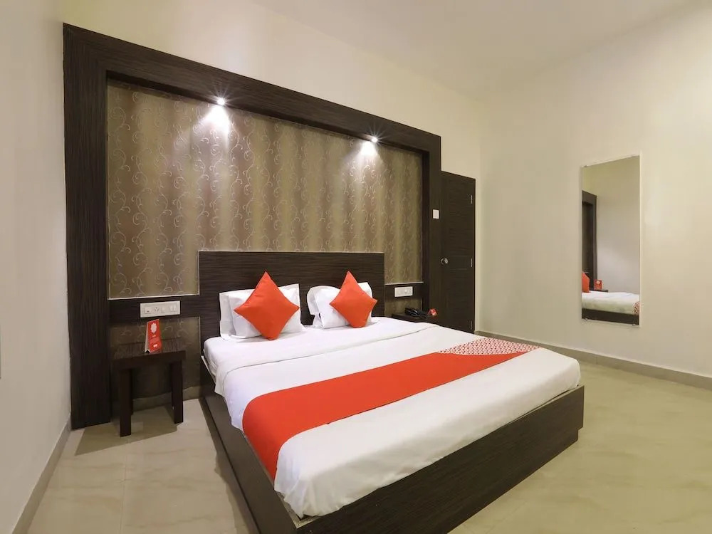 OYO 11395 Hotel Ritz Heritage