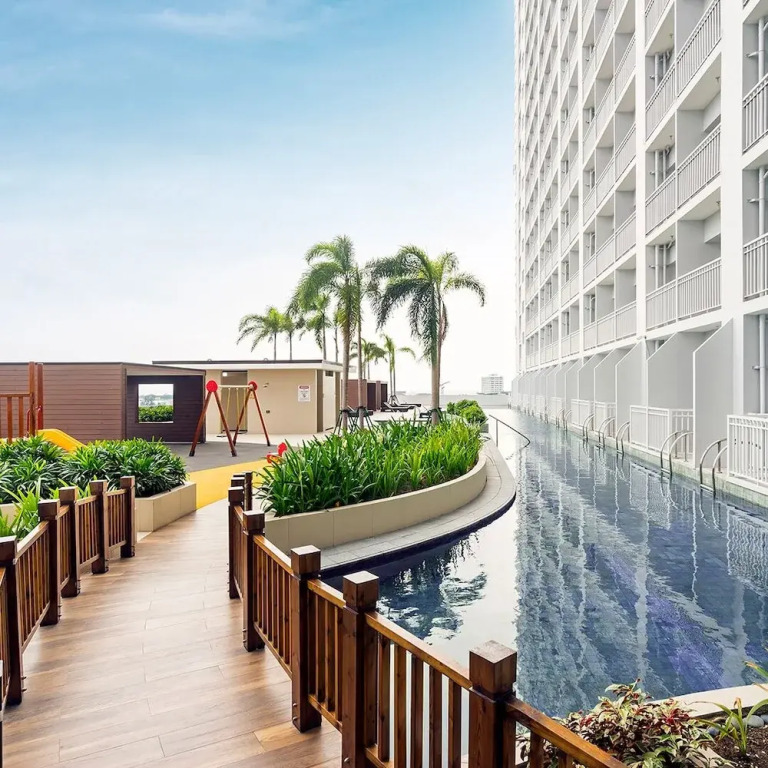 SM Breeze Residences Pasay Malate