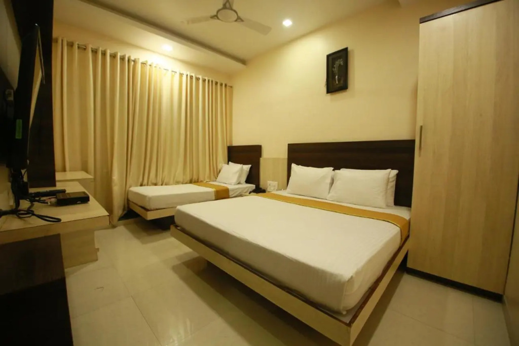 Hotel Madhuri Executive
