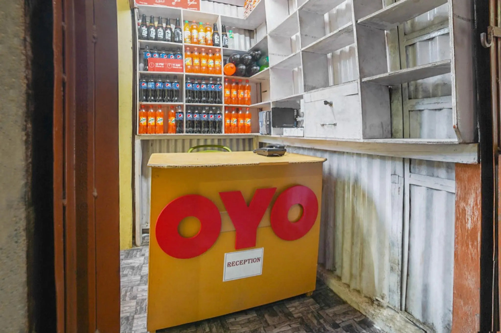 OYO 48883 S.j Hotel's