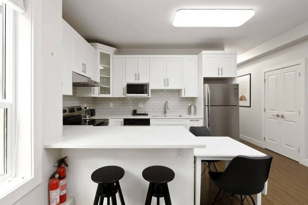 Newly Furnished 2bdr suite 6 Guests Perfect for Family