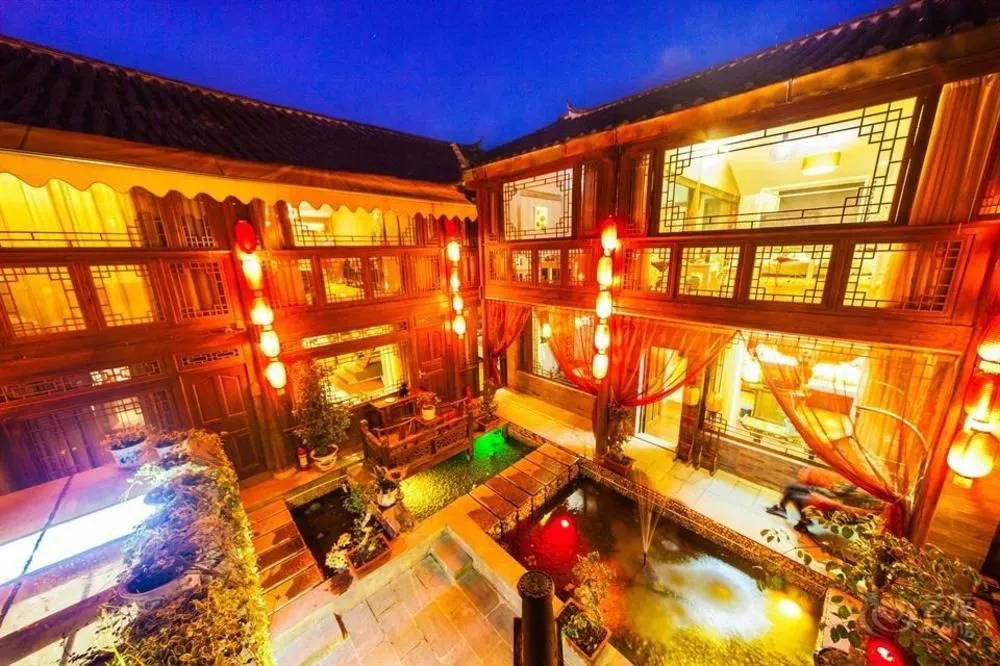 Lijiang Nobles Living Castle Hotel