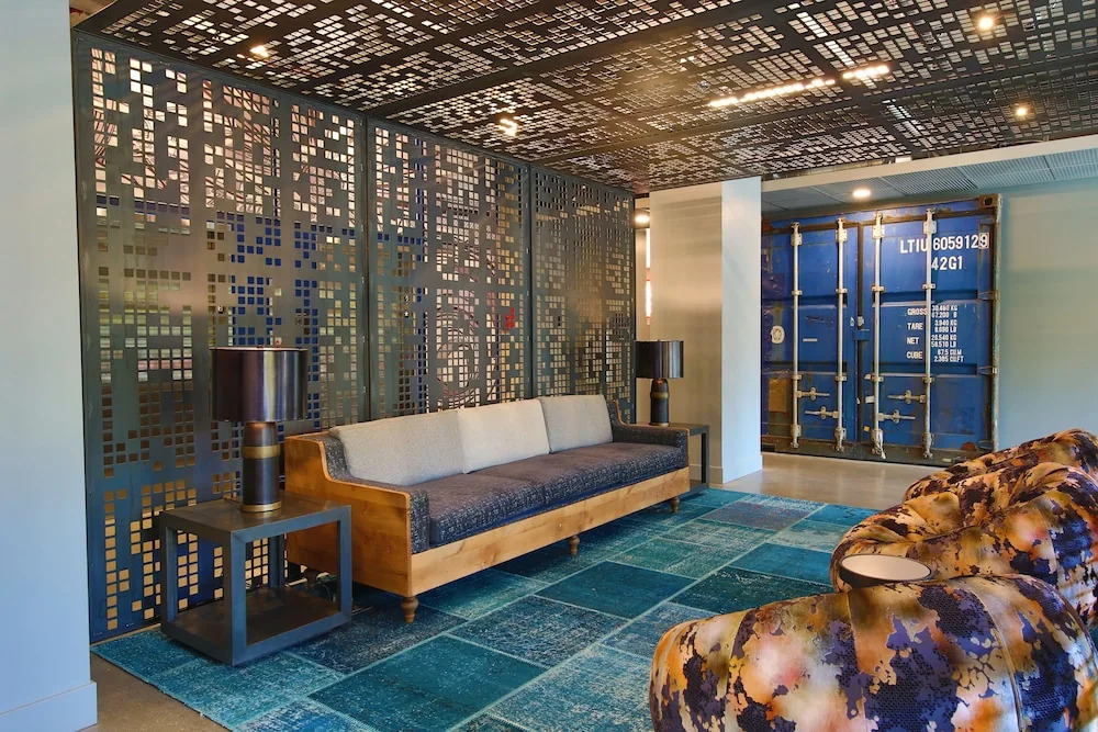 Chroma Apartment