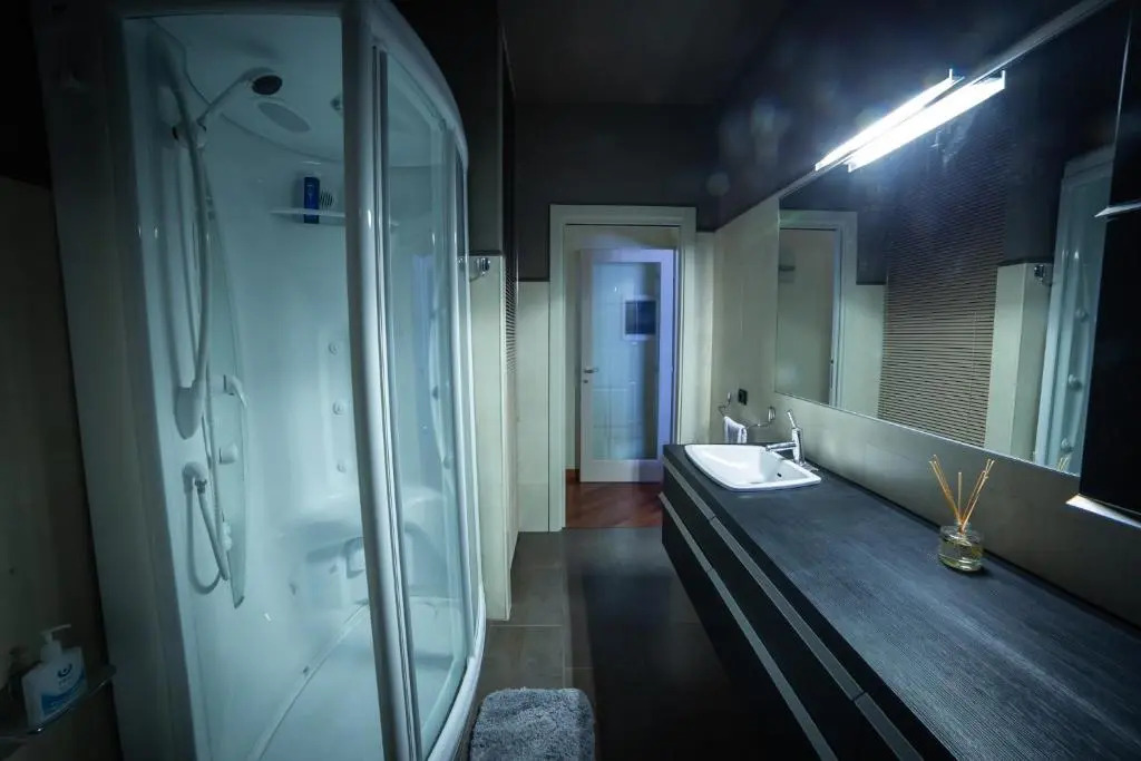 Cinematic Modern Flat, 100 mt da Ospedale