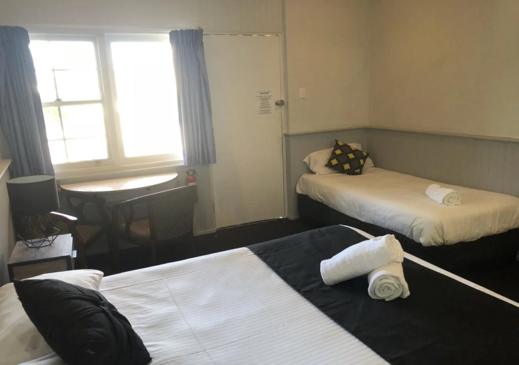 Squids Ink Motel